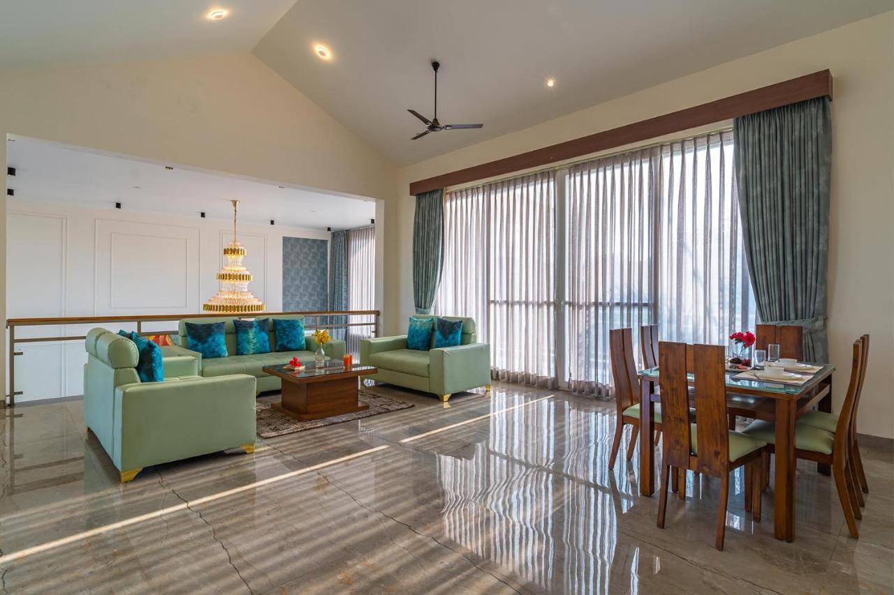 Stayvista At Serenity Farms With Pool, Lawn, Bonfire & Bbq Sohna 외부 사진