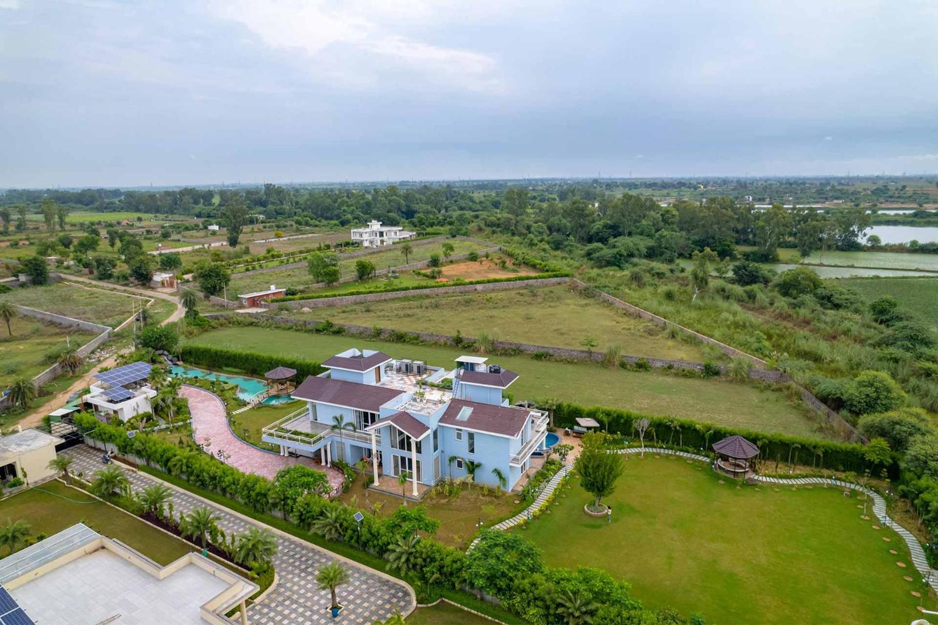 Stayvista At Serenity Farms With Pool, Lawn, Bonfire & Bbq Sohna 외부 사진
