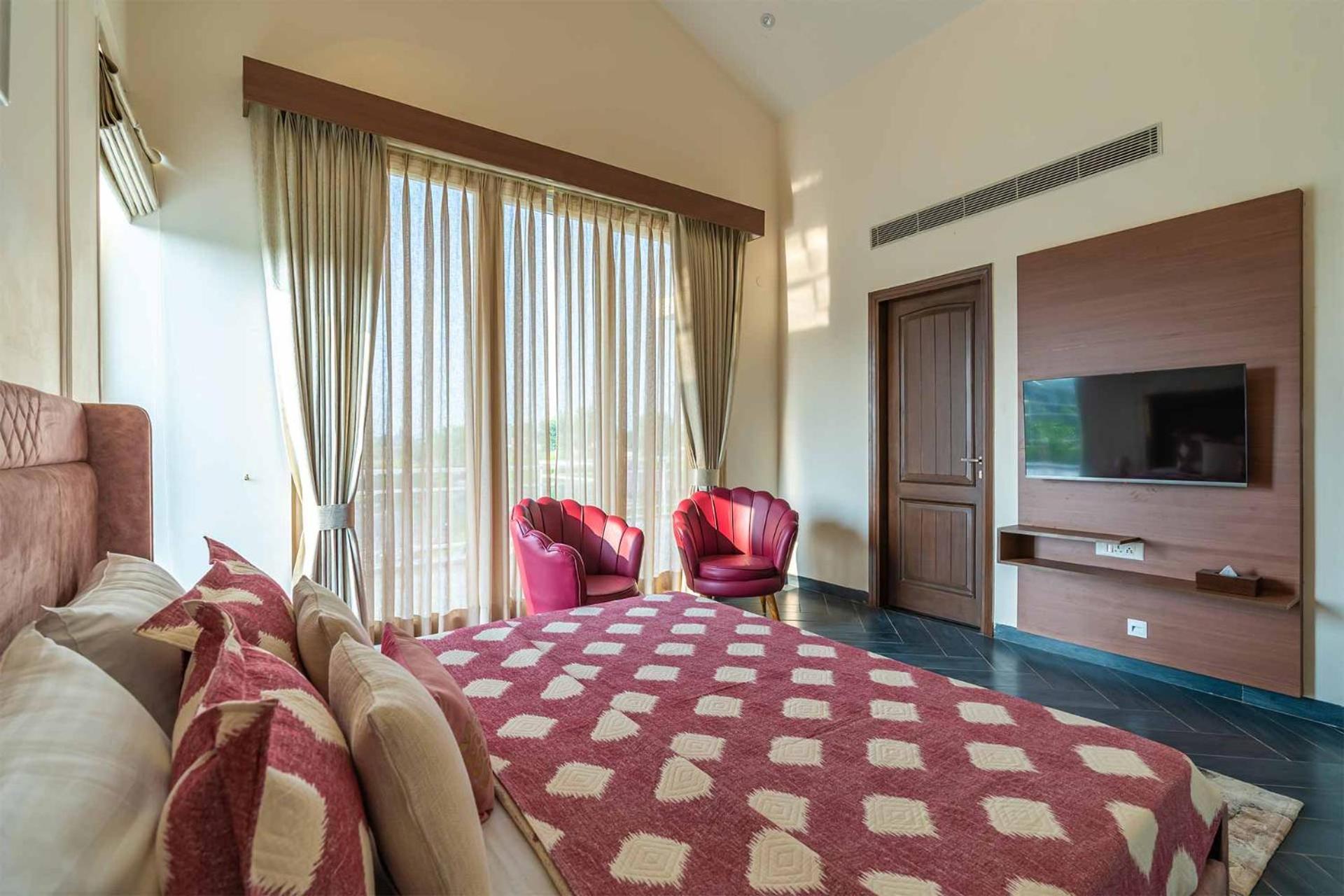 Stayvista At Serenity Farms With Pool, Lawn, Bonfire & Bbq Sohna 외부 사진